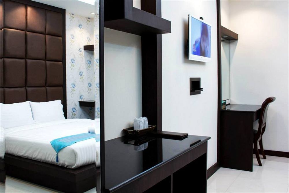 Roses Huahin Hotel ภายนอก รูปภาพ